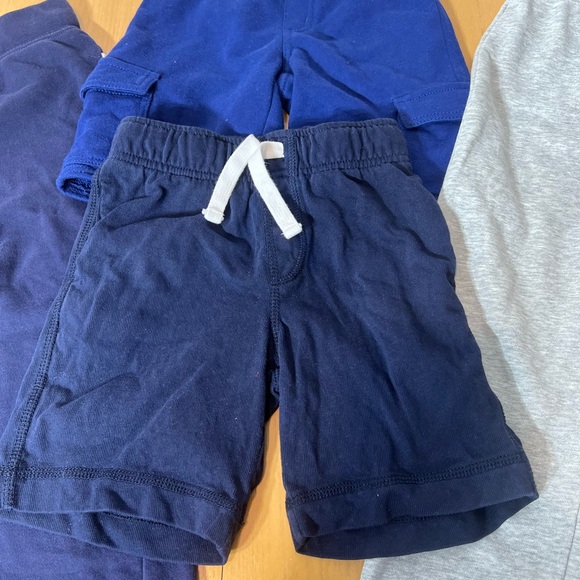 Gap Boys 2 shorts and 2 cotton sweats - Picture 2 of 4